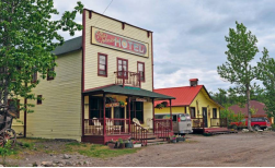 McCarthy Lodge 